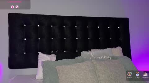 charlotterussel online show from December 25, 9:11 pm