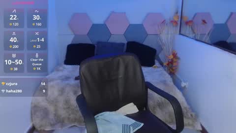 Snapshot of charlottetaylor_ chatting on February 26, 7:09 am Charlotte Taylor online show from February 26, 7:09 am