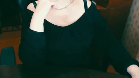 Snapshot of charlottextasty chatting on December 11, 5:48 pm CharlotteXTasty online show from December 11, 5:48 pm