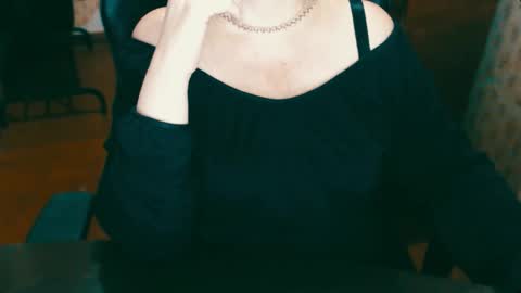 Snapshot of charlottextasty chatting on December 13, 1:22 pm CharlotteXTasty online show from December 13, 1:22 pm