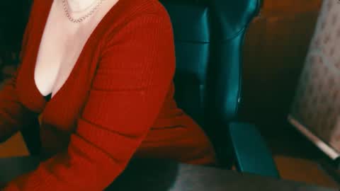 Snapshot of charlottextasty chatting on December 16, 11:12 am CharlotteXTasty online show from December 16, 11:12 am