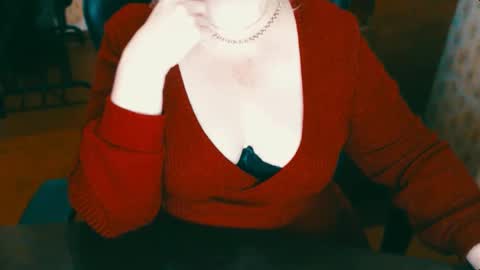 Snapshot of charlottextasty chatting on December 16, 2:16 pm CharlotteXTasty online show from December 16, 2:16 pm