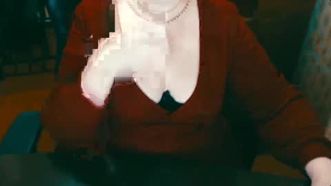 Snapshot of charlottextasty chatting on December 16, 5:43 pm CharlotteXTasty online show from December 16, 5:43 pm