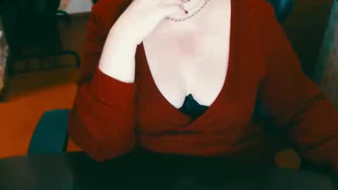 Snapshot of charlottextasty chatting on December 20, 4:46 pm CharlotteXTasty online show from December 20, 4:46 pm