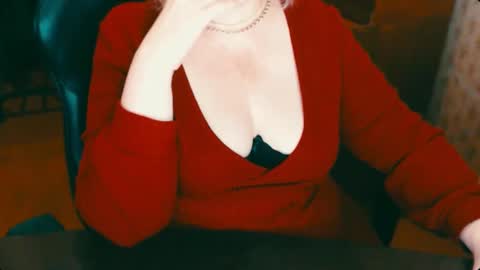 Snapshot of charlottextasty chatting on February 14, 6:29 pm CharlotteXTasty online show from February 14, 6:29 pm