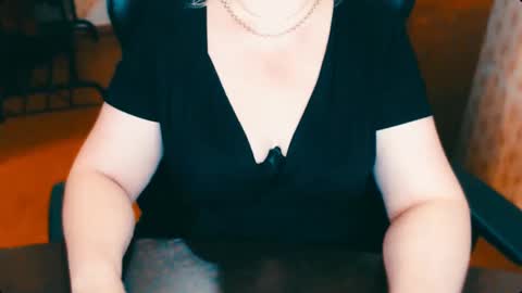 Snapshot of charlottextasty chatting on February 15, 2:22 pm CharlotteXTasty online show from February 15, 2:22 pm