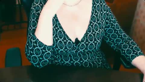 Snapshot of charlottextasty chatting on February 20, 1:40 pm CharlotteXTasty online show from February 20, 1:40 pm