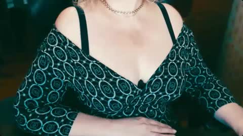 Snapshot of charlottextasty chatting on February 20, 5:07 pm CharlotteXTasty online show from February 20, 5:07 pm