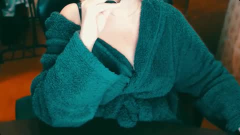 Snapshot of charlottextasty chatting on February 27, 4:32 pm CharlotteXTasty online show from February 27, 4:32 pm