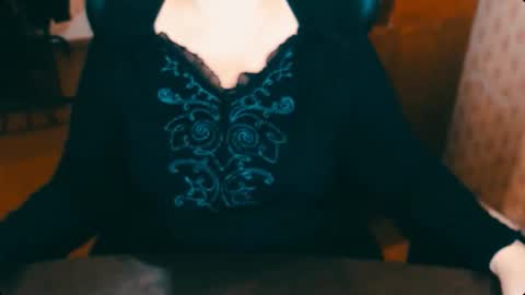 Snapshot of charlottextasty chatting on October 16, 10:49 am CharlotteXTasty online show from October 16, 10:49 am