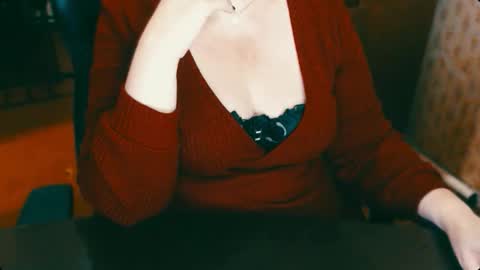 Snapshot of charlottextasty chatting on October 17, 12:08 pm CharlotteXTasty online show from October 17, 12:08 pm