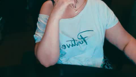 Snapshot of charlottextasty chatting on November 7, 11:32 am CharlotteXTasty online show from November 7, 11:32 am