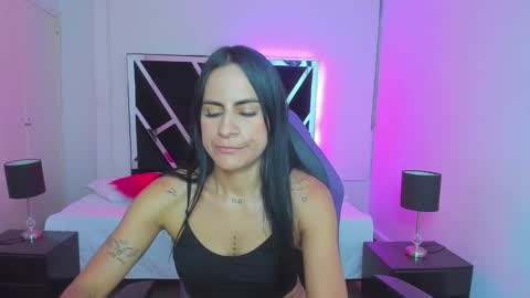 Snapshot of charlotthe_ee chatting on September 20, 6:53 pm online show from September 20, 6:53 pm
