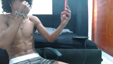 Snapshot of charlyblackmail chatting on November 28, 1:14 pm charlyblackmail online show from November 28, 1:14 pm