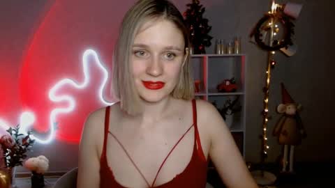 Snapshot of charming_beauty chatting on December 16, 6:32 am Michelle online show from December 16, 6:32 am