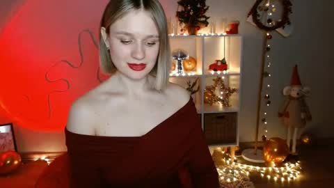 Snapshot of charming_beauty chatting on December 25, 6:41 am Michelle online show from December 25, 6:41 am