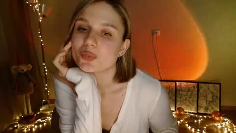 Snapshot of charming_beauty chatting on January 12, 7:11 am Michelle online show from January 12, 7:11 am