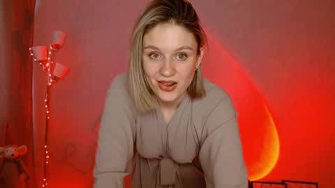 Snapshot of charming_beauty chatting on January 14, 3:11 am Michelle online show from January 14, 3:11 am