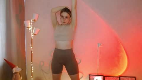 Snapshot of charming_beauty chatting on January 21, 3:04 am Michelle online show from January 21, 3:04 am