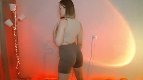 Snapshot of charming_beauty chatting on January 27, 9:13 am Michelle online show from January 27, 9:13 am