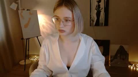 Snapshot of charming_beauty chatting on September 16, 3:07 am Michelle online show from September 16, 3:07 am