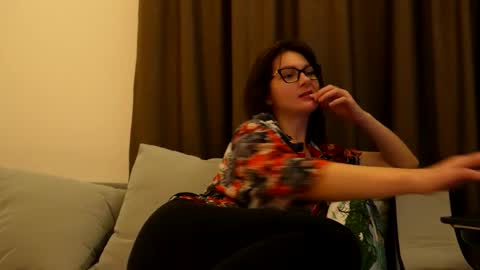 katie online show from February 14, 4:26 pm