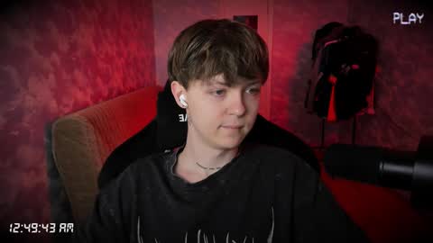 Snapshot of charonbaby1 chatting on September 16, 9:49 pm lynxy online show from September 16, 9:49 pm