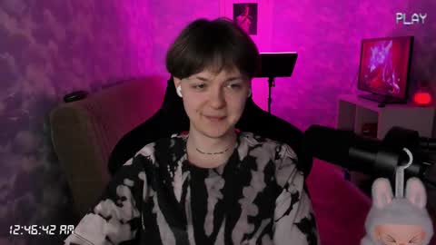 Snapshot of charonbaby1 chatting on October 23, 9:46 pm lynxy online show from October 23, 9:46 pm