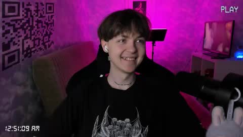 Snapshot of charonbaby1 chatting on October 28, 9:50 pm lynxy online show from October 28, 9:50 pm