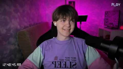 Snapshot of charonbaby1 chatting on November 11, 9:48 pm lynxy online show from November 11, 9:48 pm