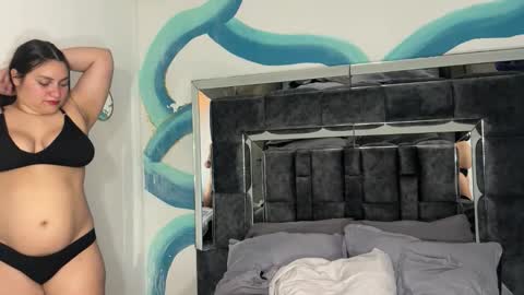 Snapshot of charons_boat_ chatting on November 9, 11:19 am Sam and mike online show from November 9, 11:19 am