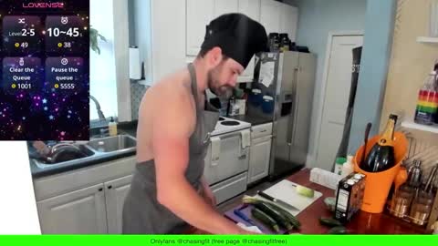 Snapshot of chasemason20 chatting on March 7, 10:21 pm Onlyfans chasingfit Instagram the arguer Twitter chasingfitOF online show from March 7, 10:21 pm