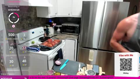 Snapshot of chasemason20 chatting on October 4, 9:24 pm Onlyfans chasingfit Instagram the arguer Twitter chasingfitOF online show from October 4, 9:24 pm