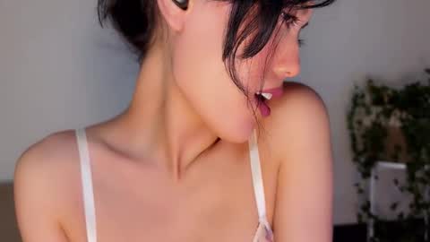 Snapshot of chasmic chatting on September 24, 2:26 am JASMINE usually going live about 2 am UTC online show from September 24, 2:26 am