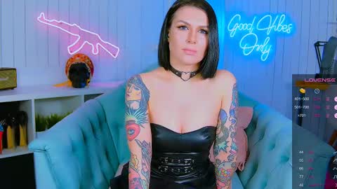 Snapshot of chaturkaterina chatting on February 17, 4:31 am Miss Harmony online show from February 17, 4:31 am