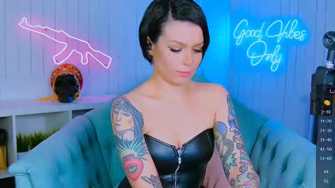 Snapshot of chaturkaterina chatting on February 26, 7:20 am Miss Harmony online show from February 26, 7:20 am