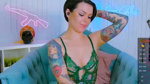 Snapshot of chaturkaterina chatting on March 2, 11:20 pm Miss Harmony online show from March 2, 11:20 pm