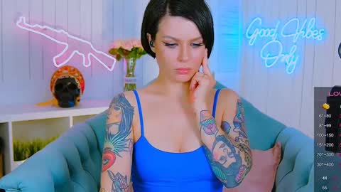 Snapshot of chaturkaterina chatting on March 4, 12:50 am Miss Harmony online show from March 4, 12:50 am