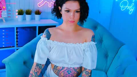 Snapshot of chaturkaterina chatting on October 24, 5:37 am Miss Harmony online show from October 24, 5:37 am