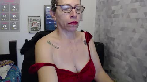 CHAYLA VICTORIA RUIZ  online show from September 9, 12:15 pm