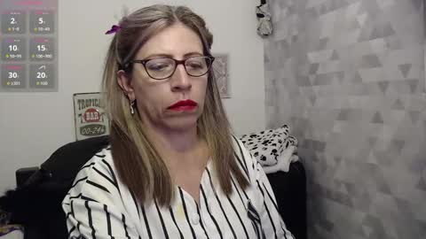 CHAYLA VICTORIA RUIZ  online show from September 19, 8:42 pm