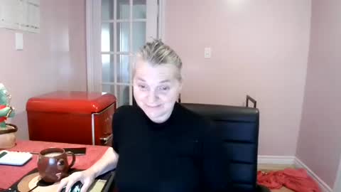 Snapshot of chealsiek chatting on November 23, 3:23 pm chealsiek online show from November 23, 3:23 pm