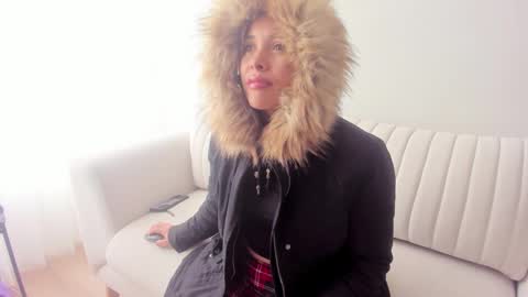 Regina Phalange online show from February 25, 7:25 pm