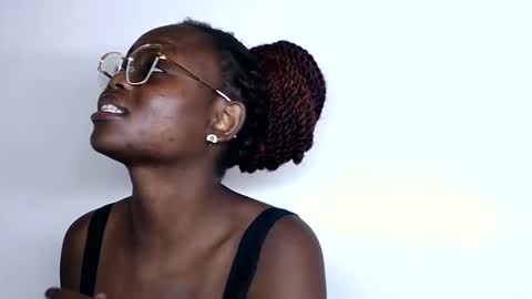 cheeky_charms online show from September 26, 7:18 pm