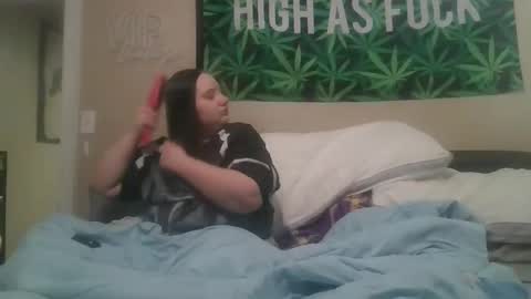 Snapshot of cheekychick420 chatting on December 14, 12:05 am cheekychick420 online show from December 14, 12:05 am