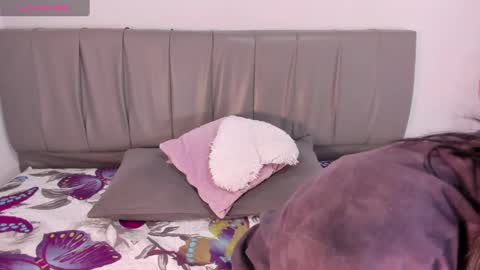 Snapshot of cheerlynn chatting on October 7, 3:53 pm Cherlyn online show from October 7, 3:53 pm