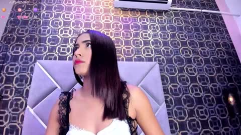 Snapshot of cheerryblossom_ chatting on November 4, 1:38 am Cherry online show from November 4, 1:38 am