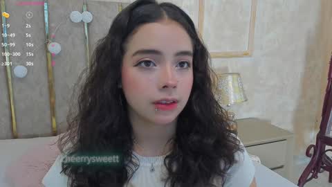 Snapshot of cheerrysweett chatting on January 2, 12:46 pm Baby Cherry online show from January 2, 12:46 pm
