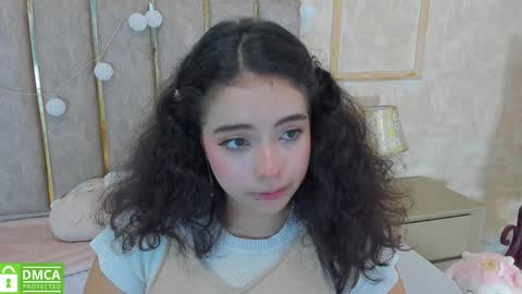 Snapshot of cheerrysweett chatting on January 2, 6:56 pm Baby Cherry online show from January 2, 6:56 pm