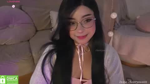 Snapshot of cheerrysweett chatting on September 25, 5:44 am Baby Cherry online show from September 25, 5:44 am